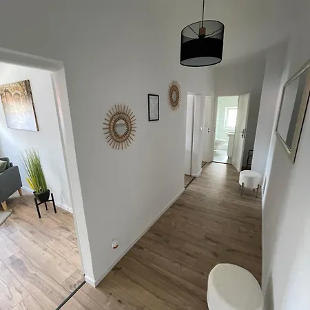 Lägenhet Bergstadt ,modern, Stylisch, Geraeumig