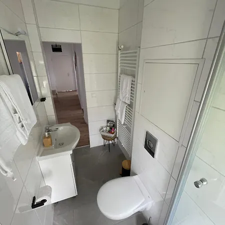 Bergstadt ,modern, Stylisch, Geraeumig Apartment