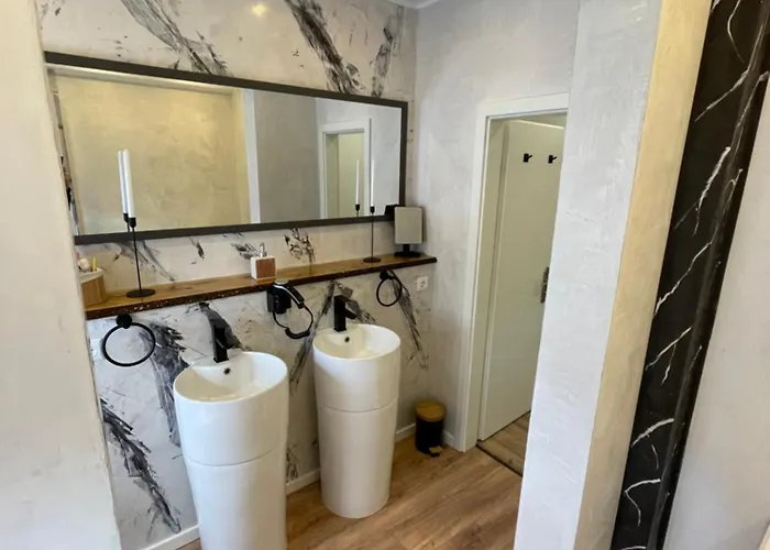 Апартаменты Bergstadt ,modern, Stylisch, Geraeumig Лаутентхаль